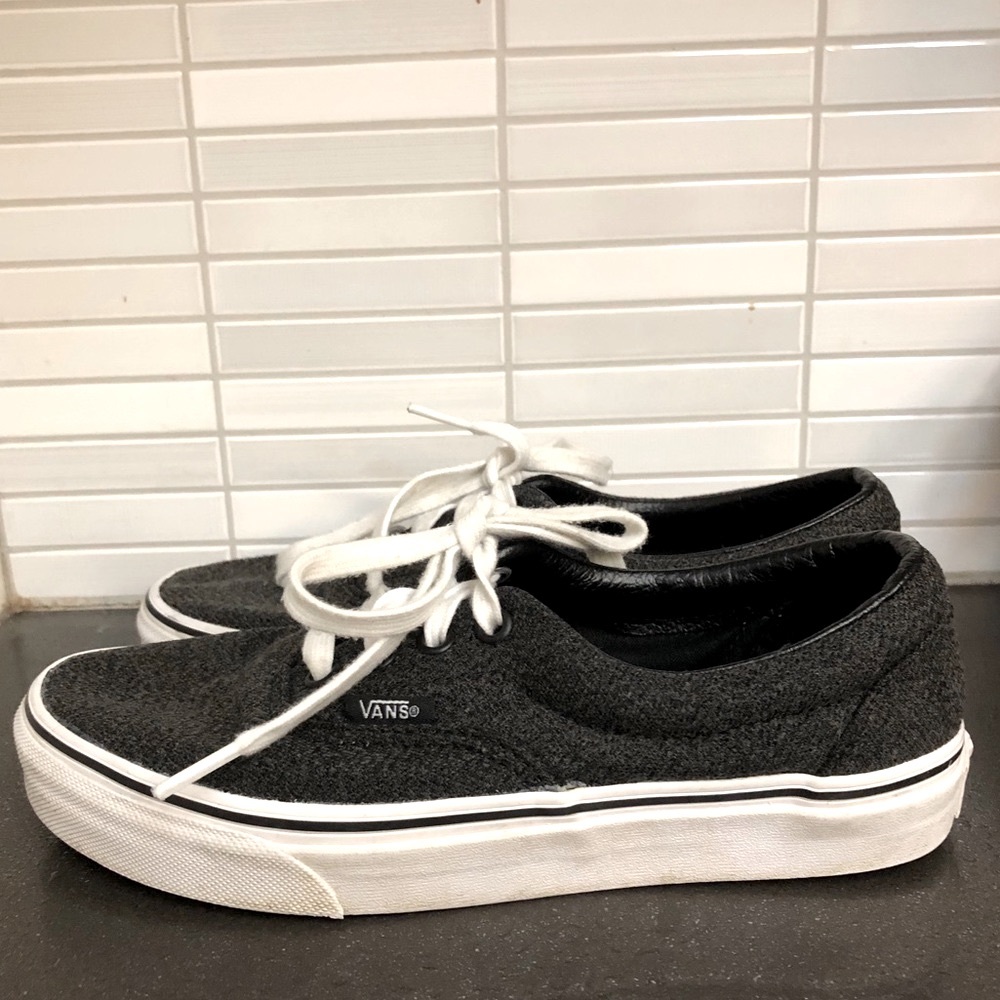 Grey Vans lace up sneakers: unisex